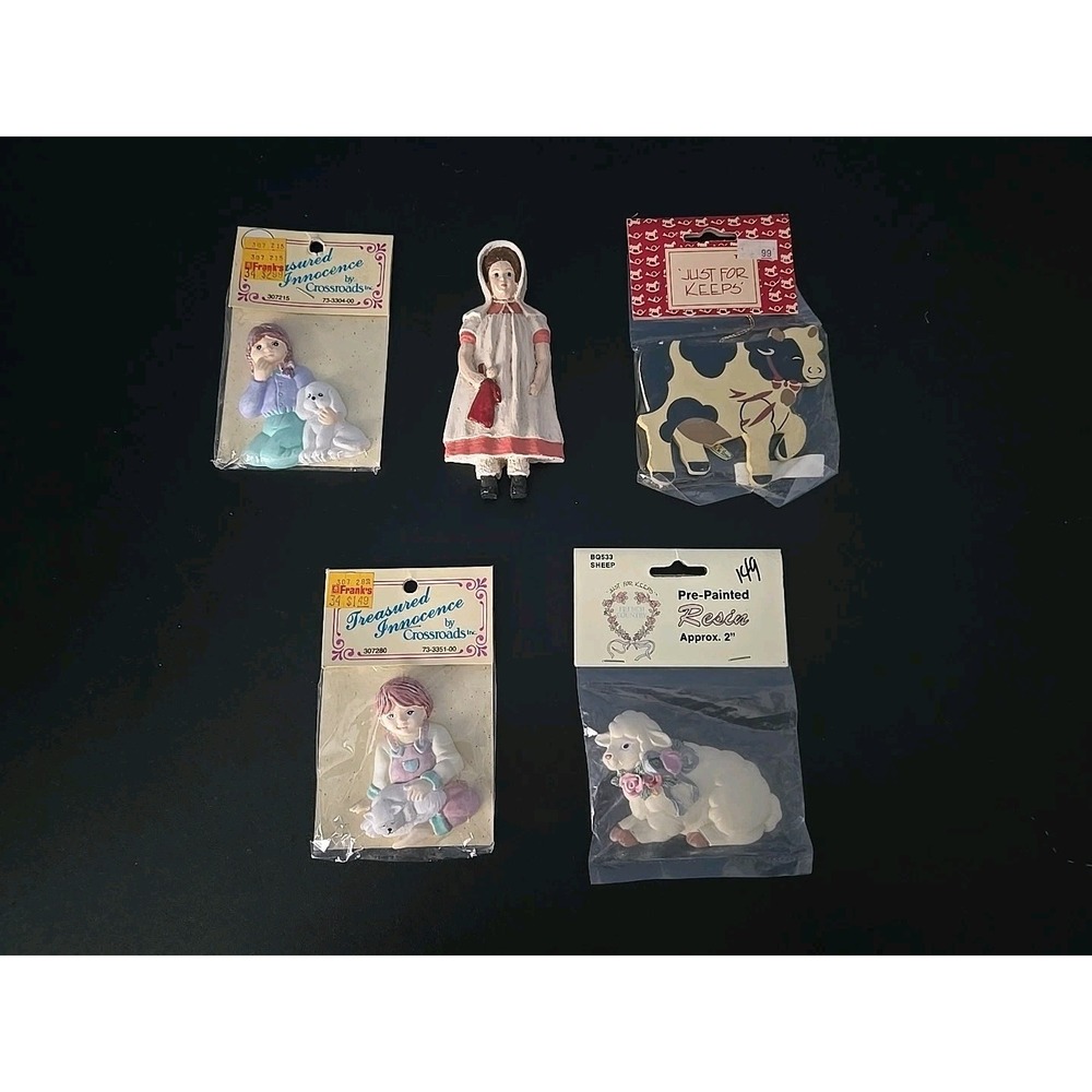 Lot Of 5 Ceramic Figurines Girl With Dog And Cat, Sheep,‎ Wooden Cow